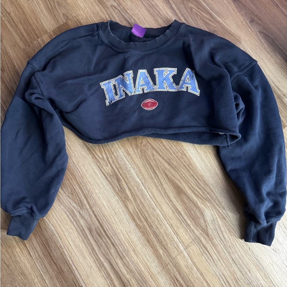 INAKA Women's Navy Cropped Sweatshirt